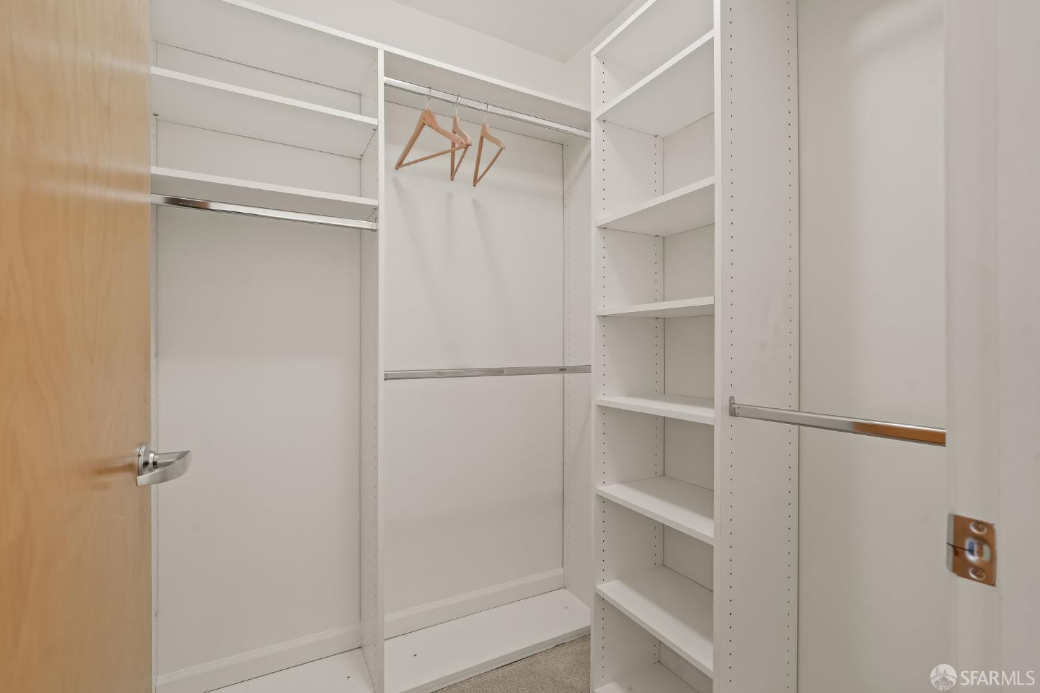 Photo #12: 426101163 Listing: Photo #12