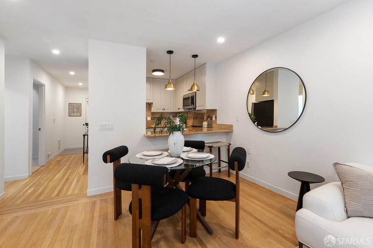 Detail Gallery Image 9 of 32 For 544 Waller St #2,  San Francisco,  CA 94127 - 2 Beds | 1 Baths