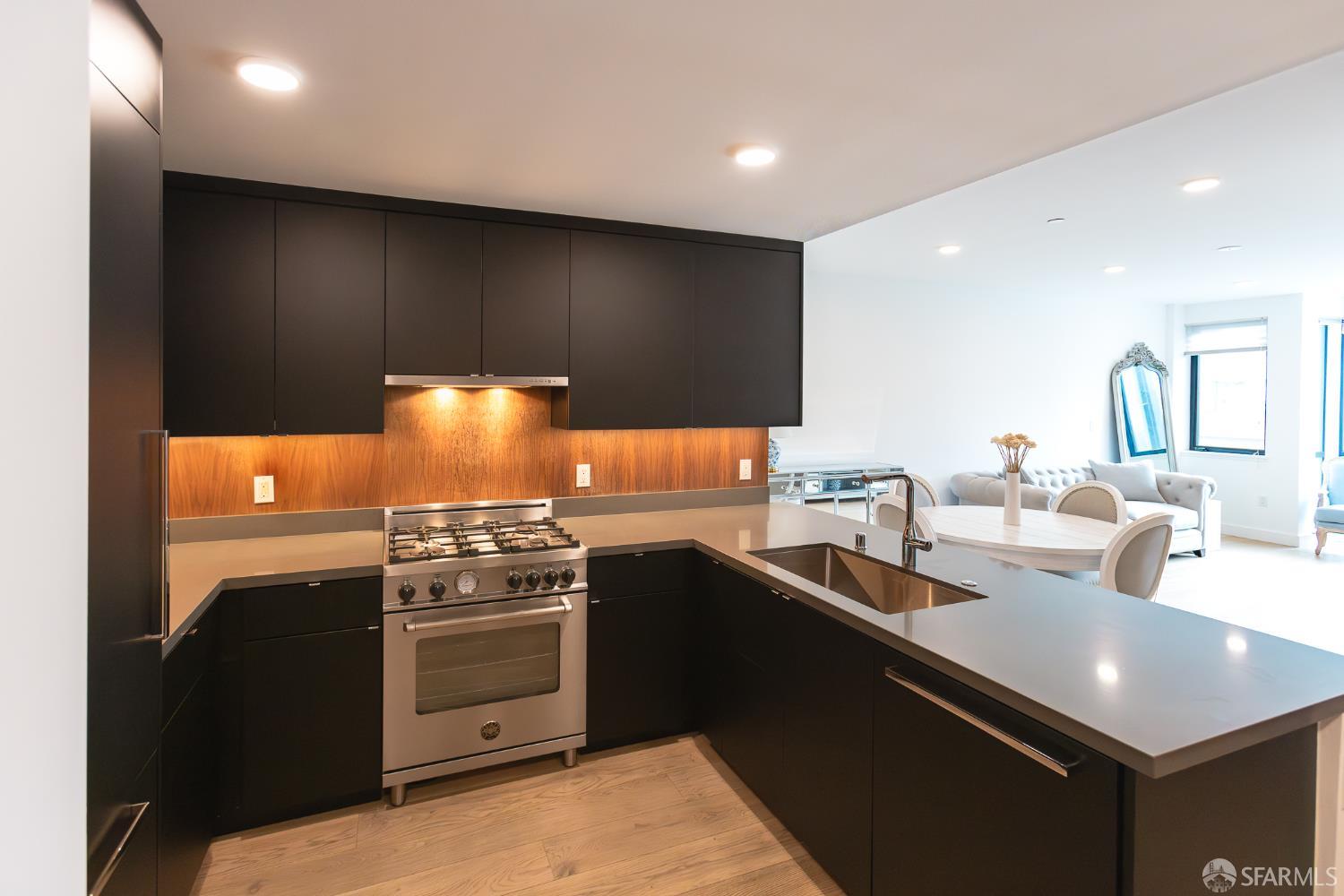 Detail Gallery Image 12 of 51 For 3620 Cesar Chavez St #203,  San Francisco,  CA 94110 - 2 Beds | 2 Baths