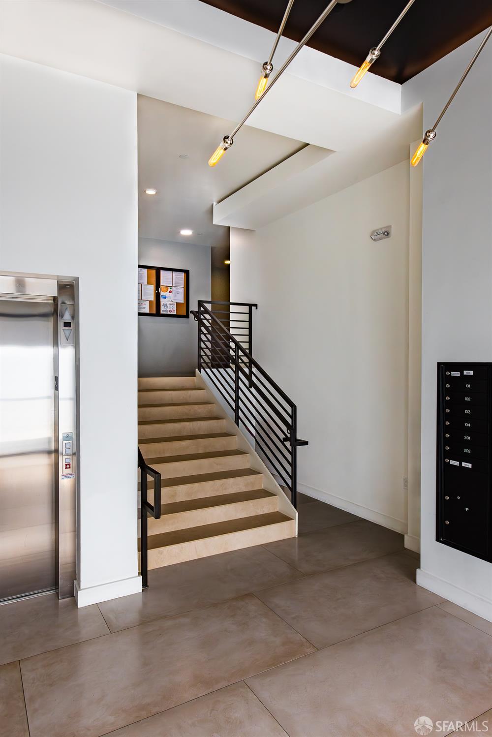 Detail Gallery Image 4 of 51 For 3620 Cesar Chavez St #203,  San Francisco,  CA 94110 - 2 Beds | 2 Baths