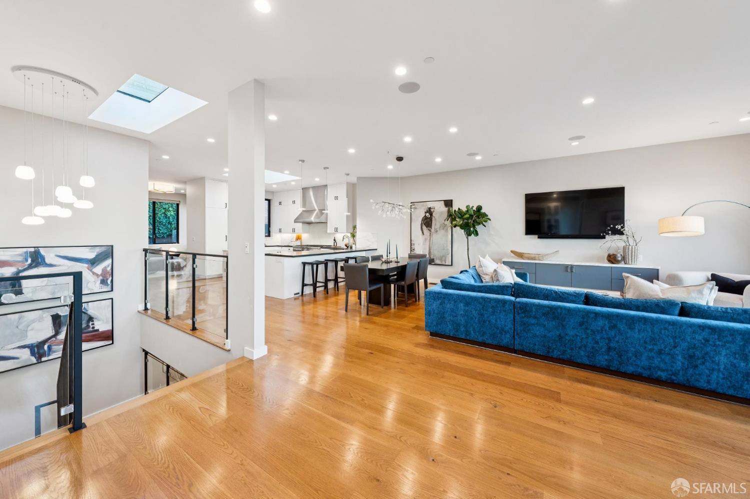 Detail Gallery Image 10 of 80 For 268 Grand View Ave, San Francisco,  CA 94114 - 4 Beds | 3 Baths