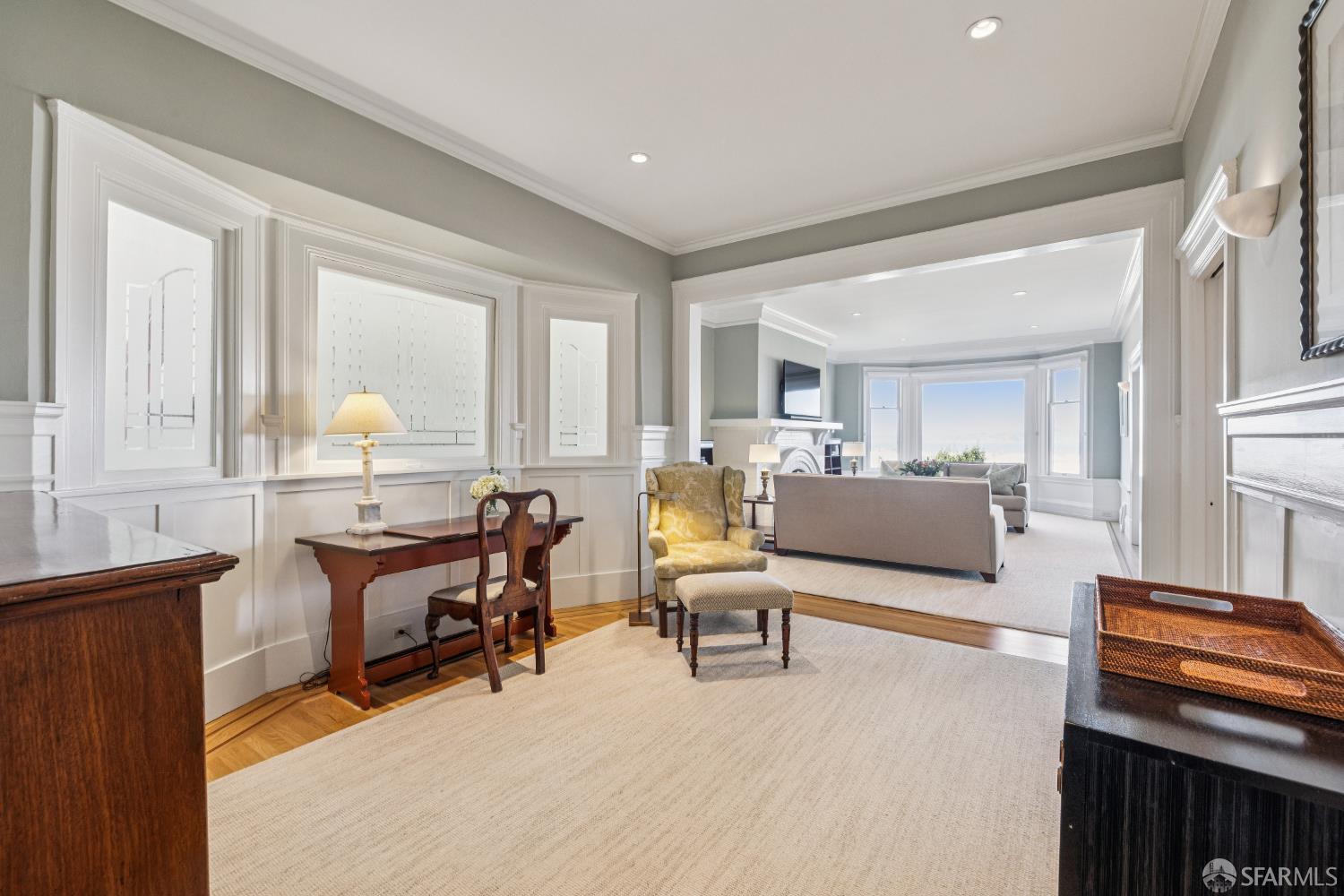 Detail Gallery Image 4 of 33 For 2450 Vallejo St, San Francisco,  CA 94123 - 3 Beds | 2 Baths