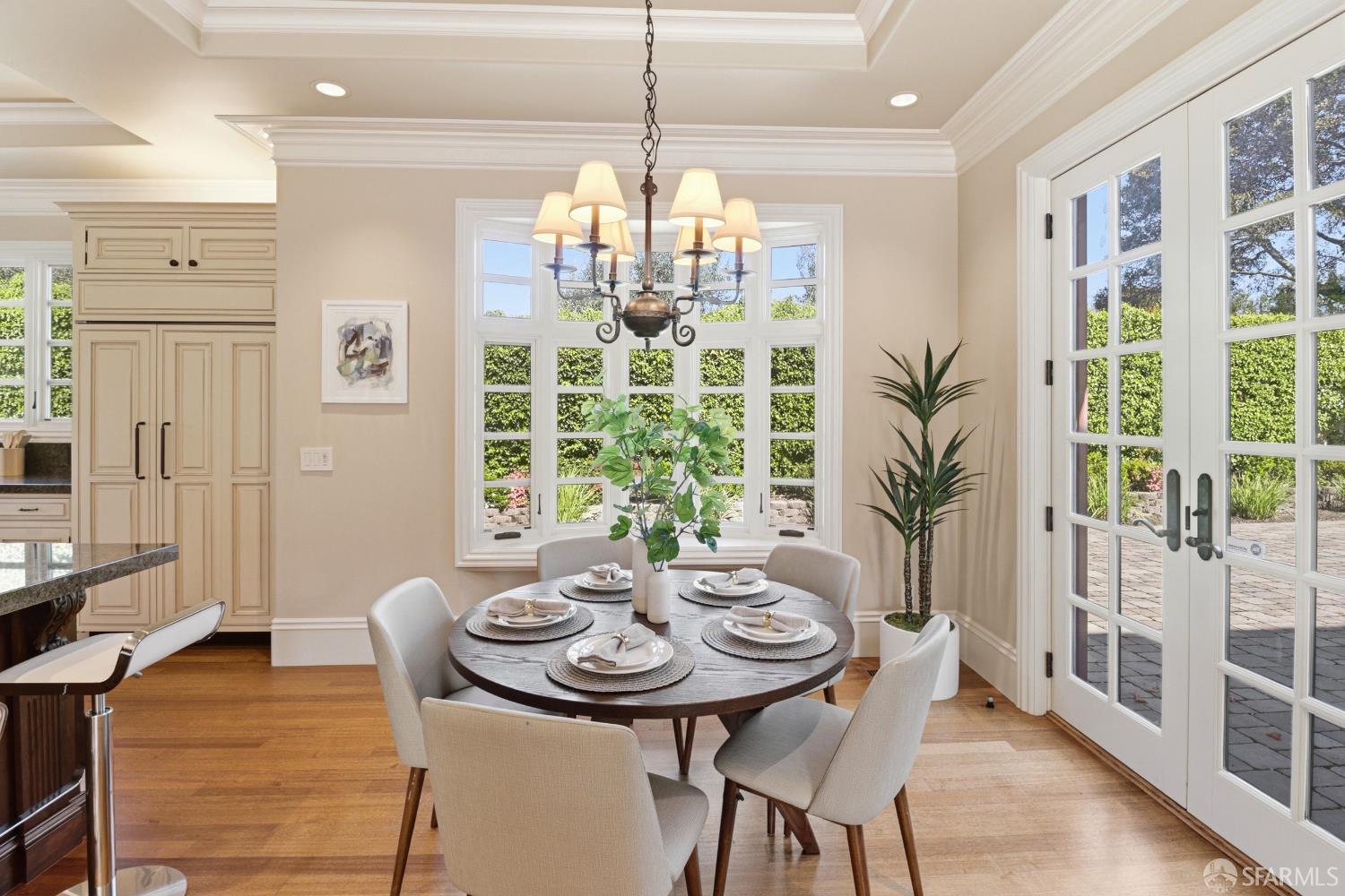 Detail Gallery Image 21 of 57 For 575 Pullman Rd, Hillsborough,  CA 94010 - 5 Beds | 4/1 Baths