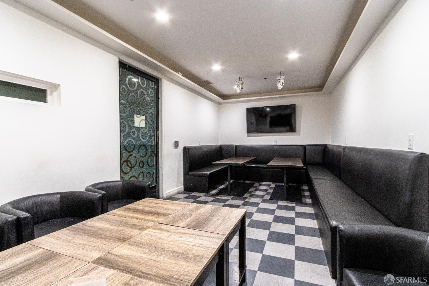 Detail Gallery Image 11 of 27 For 1865 Post St, San Francisco,  CA 94115 - – Beds | – Baths