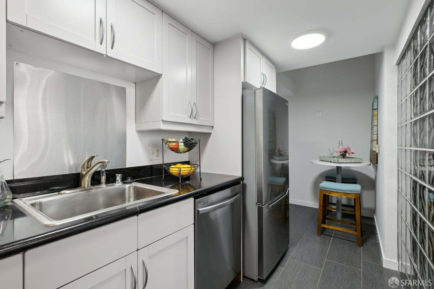 Detail Gallery Image 18 of 26 For 155 Harriet St #3,  San Francisco,  CA 94103 - 1 Beds | 1/1 Baths