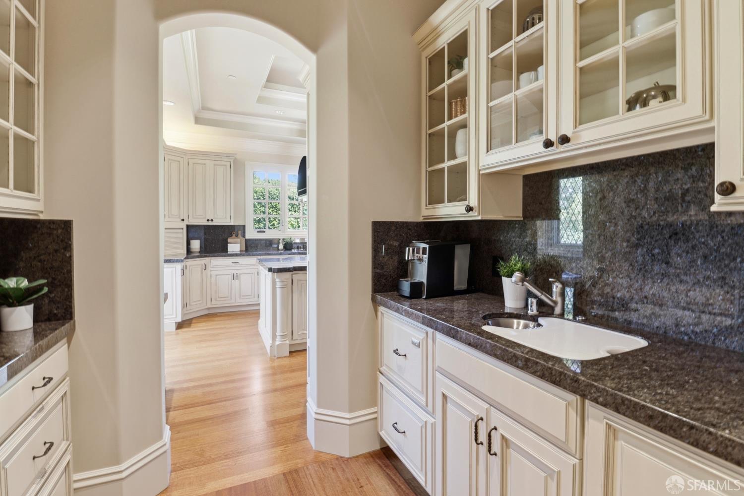 Detail Gallery Image 27 of 57 For 575 Pullman Rd, Hillsborough,  CA 94010 - 5 Beds | 4/1 Baths