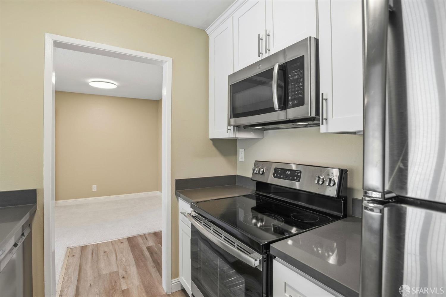 Detail Gallery Image 7 of 52 For 1550 Frontera Way #319,  Millbrae,  CA 94030 - 1 Beds | 1 Baths