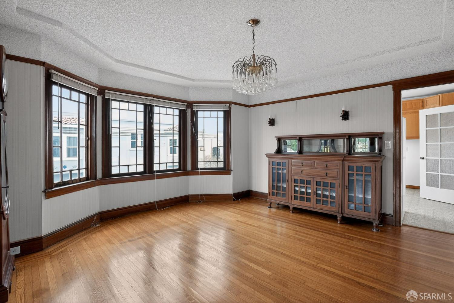 Detail Gallery Image 5 of 21 For 59 Acton St, Daly City,  CA 94014 - 3 Beds | 1/1 Baths