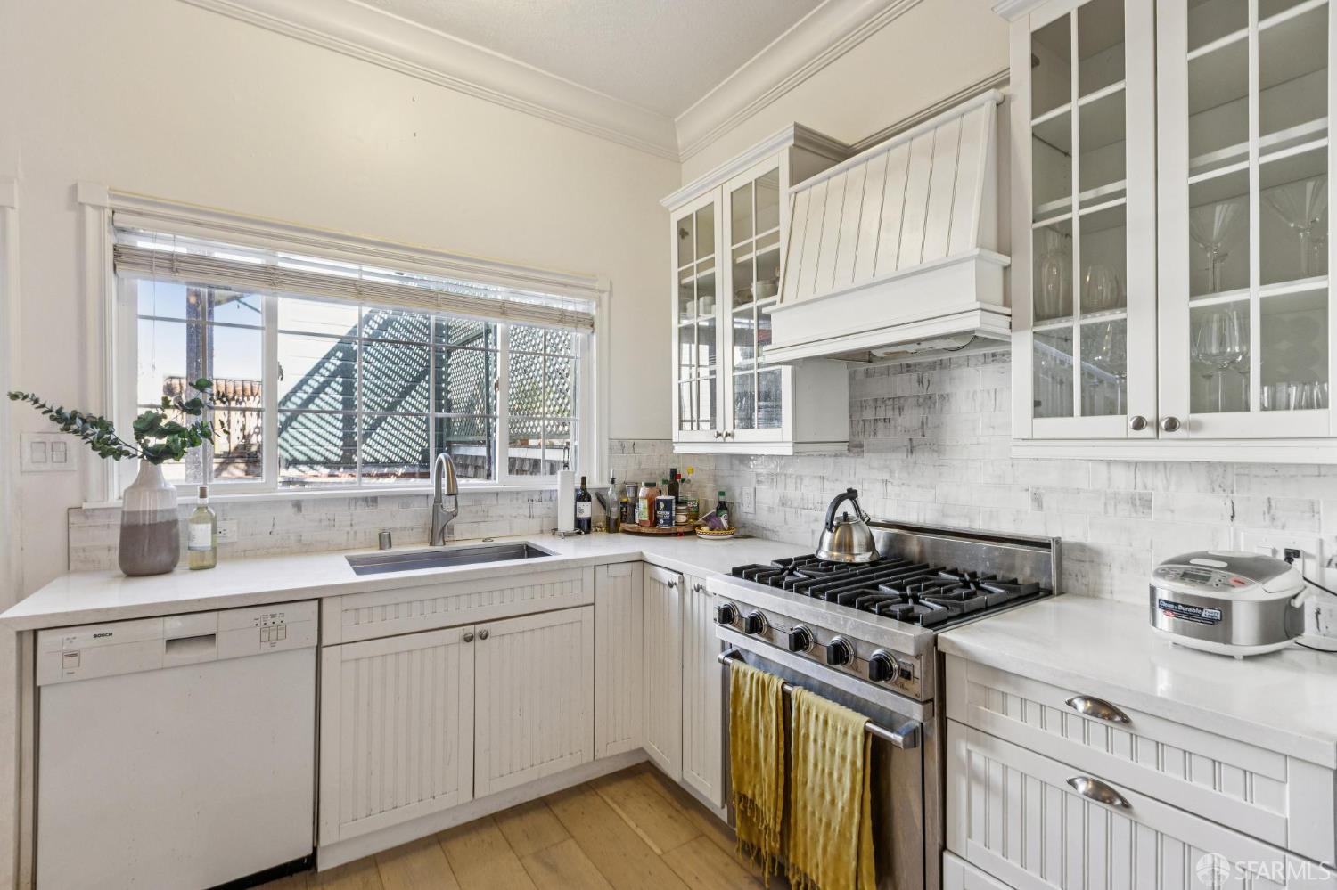 Detail Gallery Image 25 of 40 For 1844 Scott St, San Francisco,  CA 94115 - 2 Beds | 2 Baths