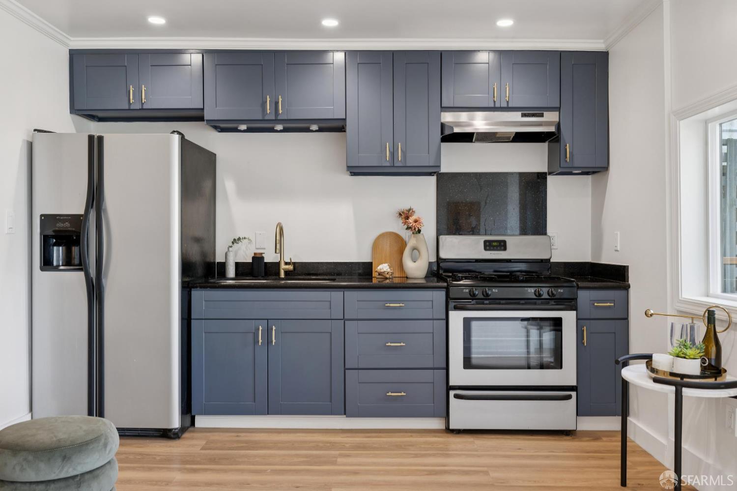 Detail Gallery Image 62 of 90 For 68 Vienna St, San Francisco,  CA 94112 - 3 Beds | 3 Baths