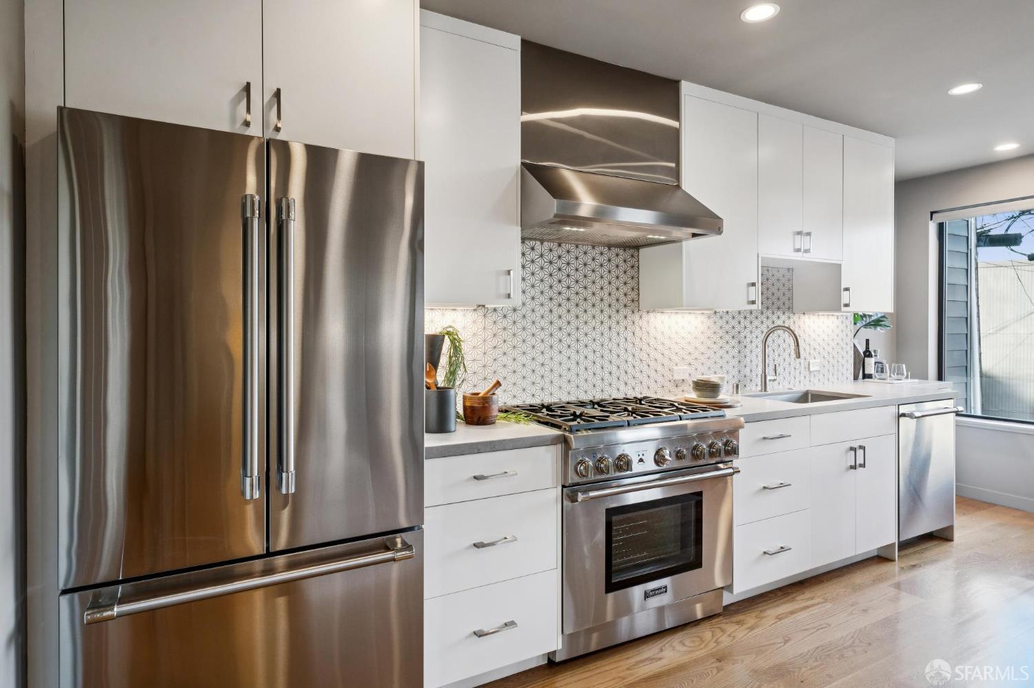 Detail Gallery Image 69 of 80 For 268 Grand View Ave, San Francisco,  CA 94114 - 4 Beds | 3 Baths