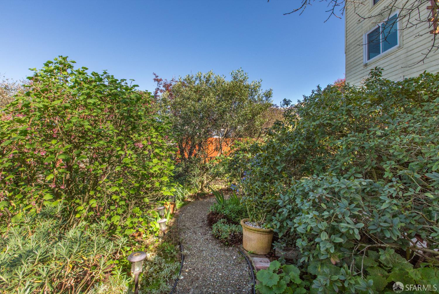 Detail Gallery Image 53 of 96 For 85 Concord St, San Francisco,  CA 94112 - 2 Beds | 1/1 Baths