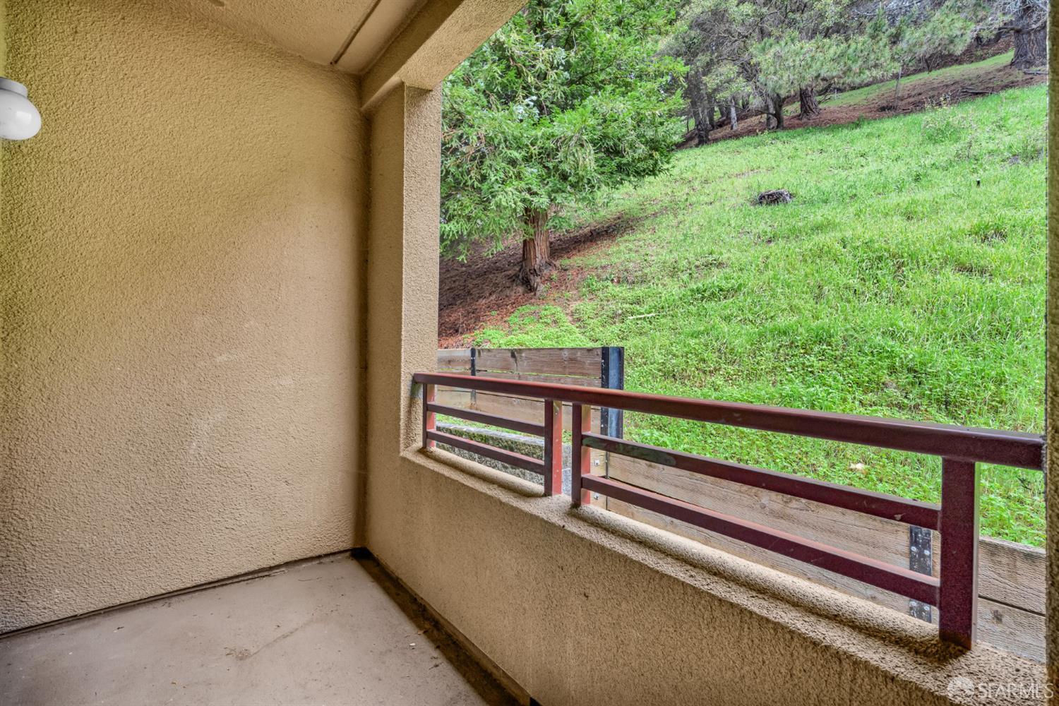 Detail Gallery Image 23 of 27 For 200 Caldecott Ln #107,  Oakland,  CA 94618 - 2 Beds | 2 Baths