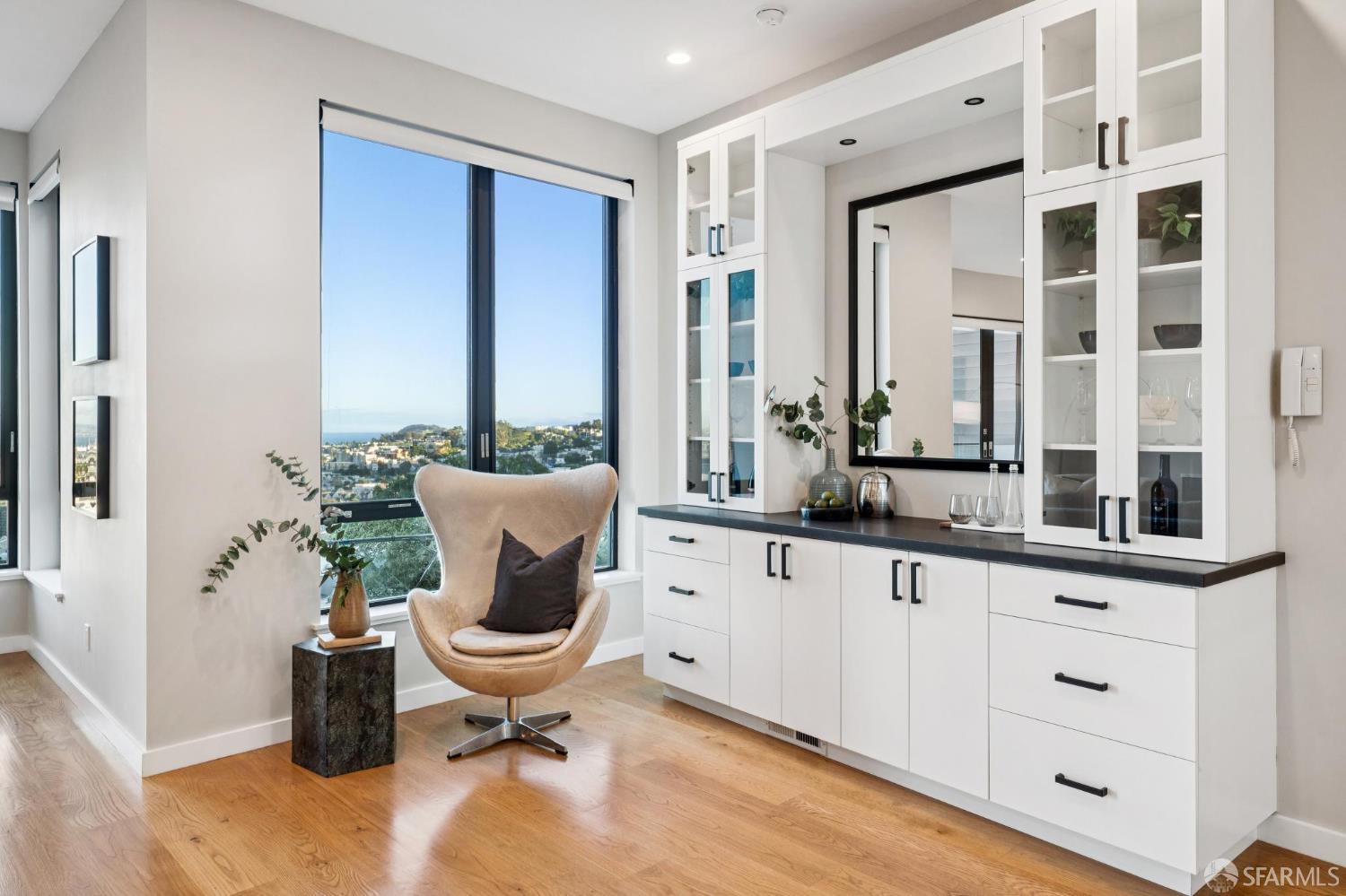 Detail Gallery Image 12 of 80 For 268 Grand View Ave, San Francisco,  CA 94114 - 4 Beds | 3 Baths