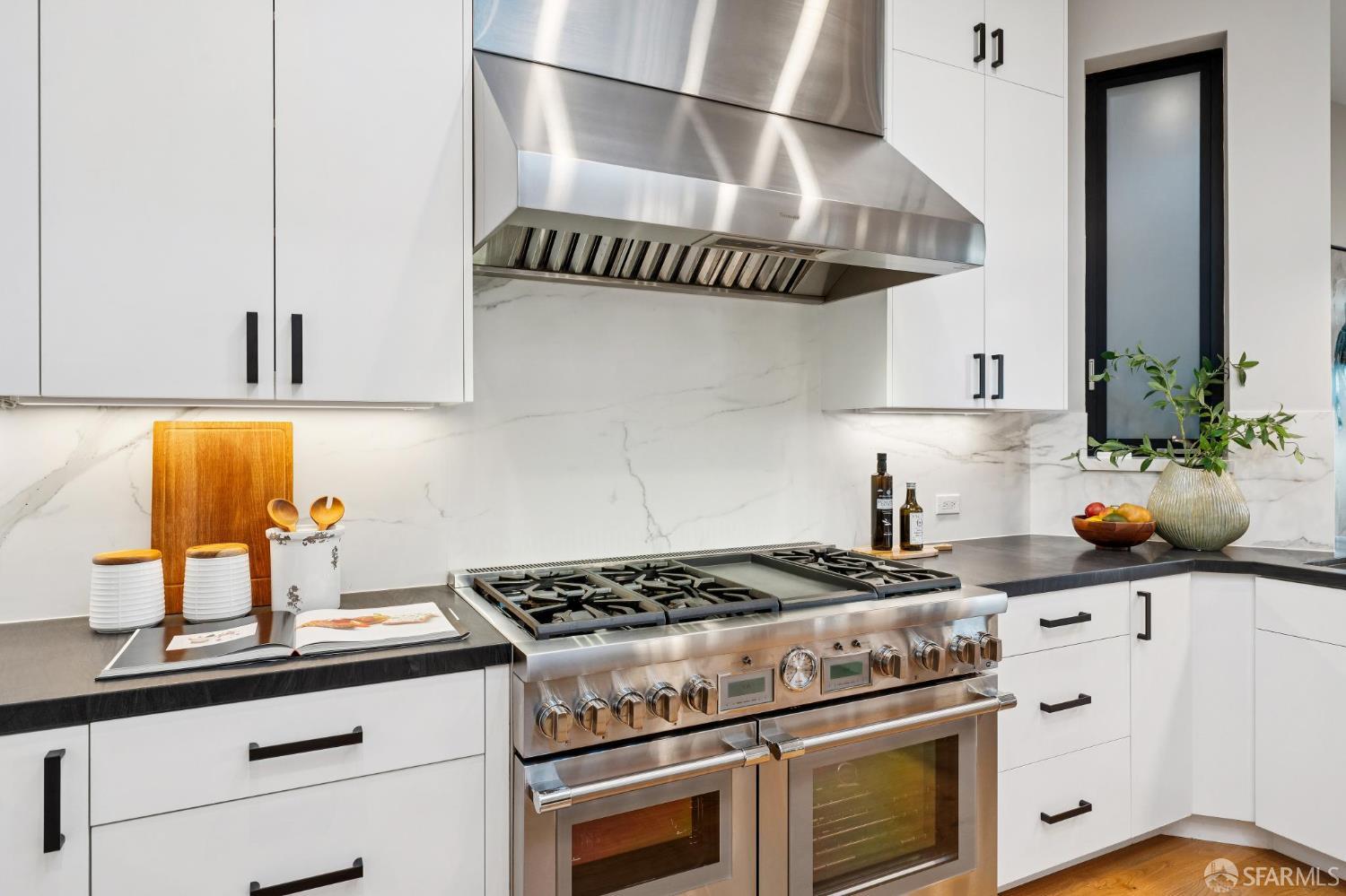 Detail Gallery Image 30 of 80 For 268 Grand View Ave, San Francisco,  CA 94114 - 4 Beds | 3 Baths