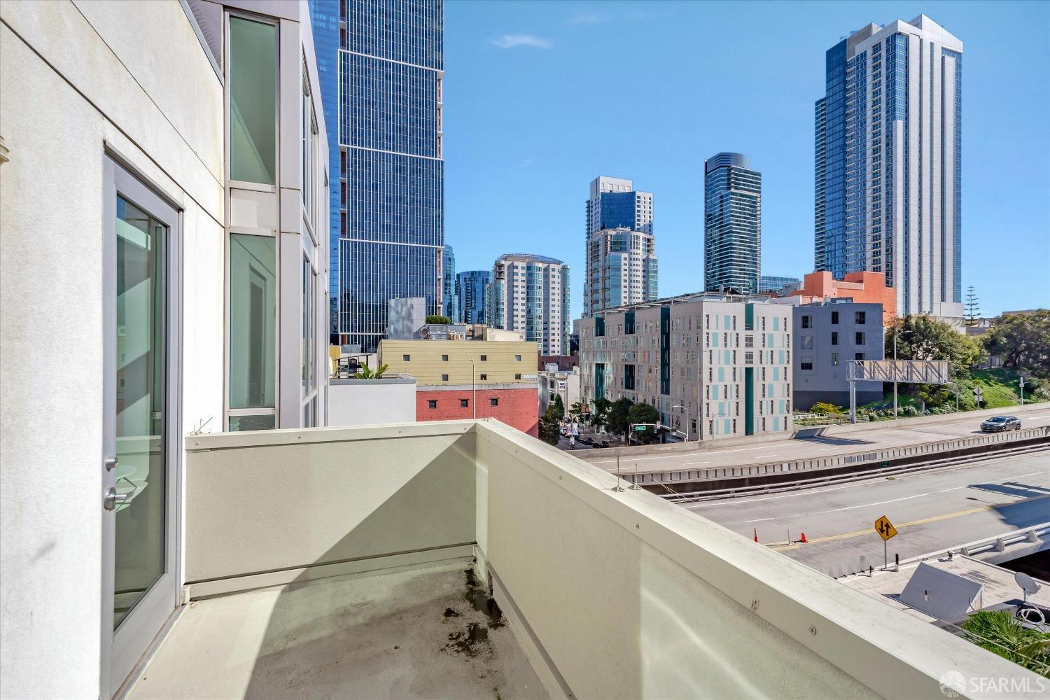 69 Clementina Street # 802