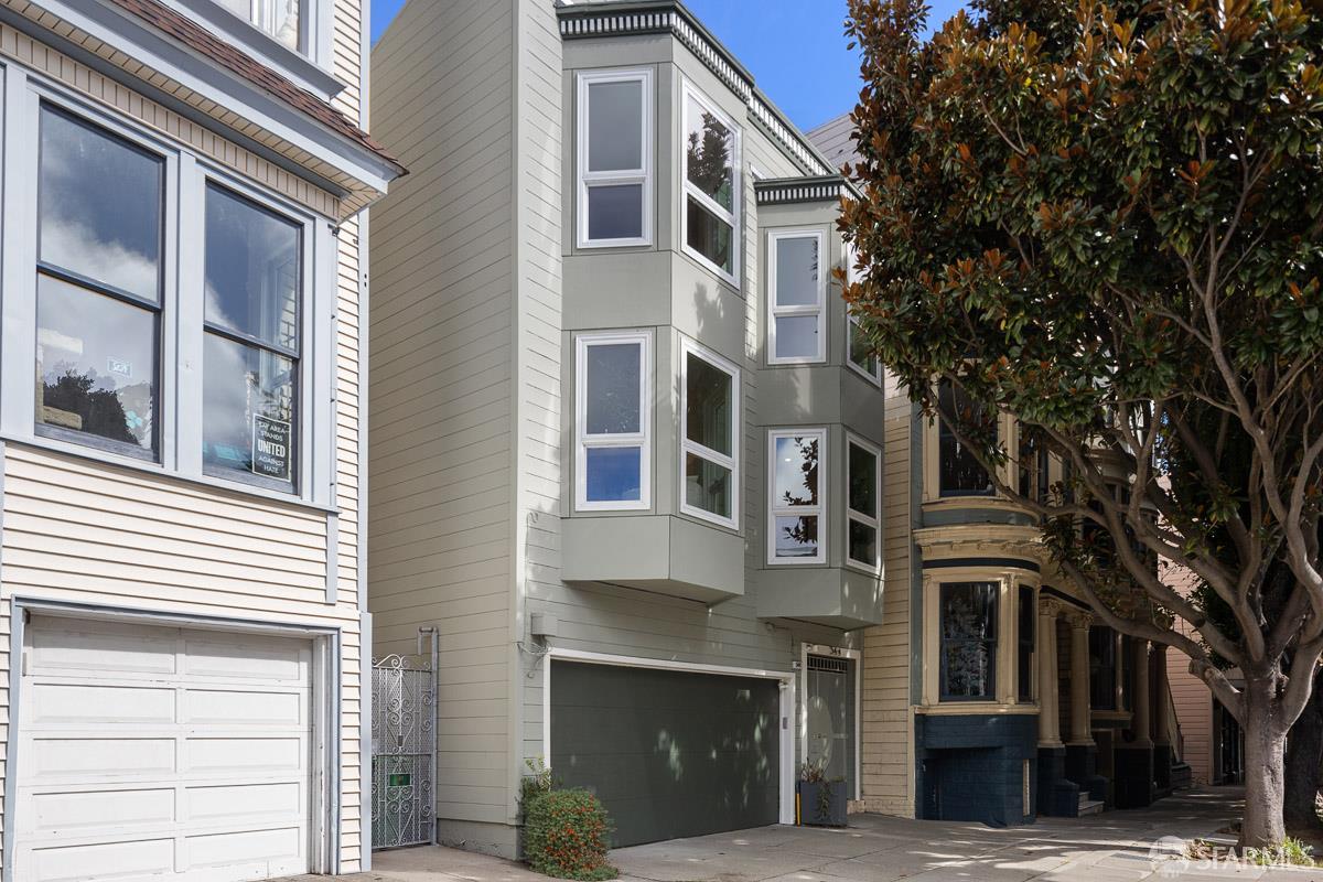 Detail Gallery Image 2 of 32 For 544 Waller St #2,  San Francisco,  CA 94127 - 2 Beds | 1 Baths