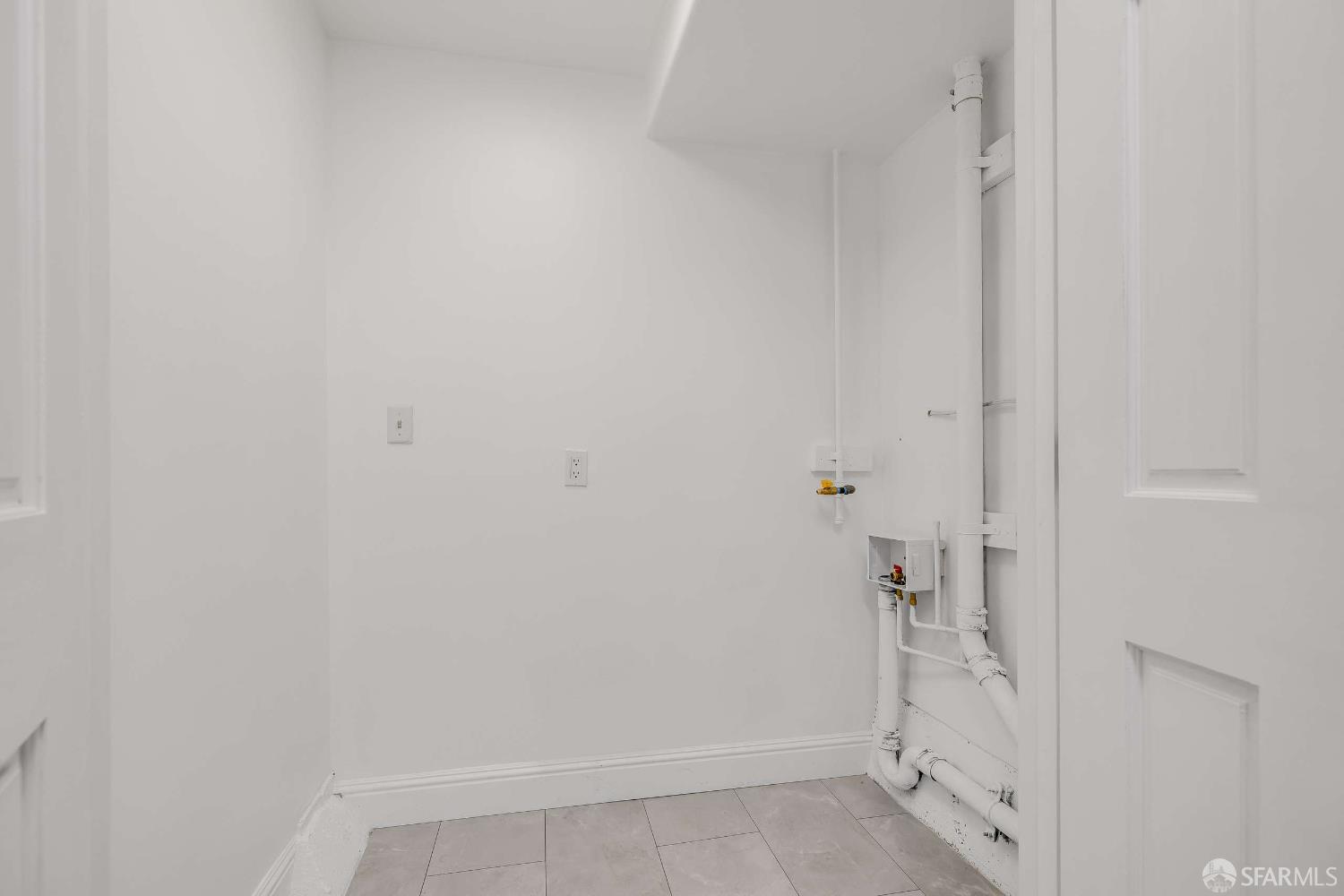 Detail Gallery Image 29 of 40 For 1352 34th Ave, San Francisco,  CA 94122 - 4 Beds | 3/1 Baths