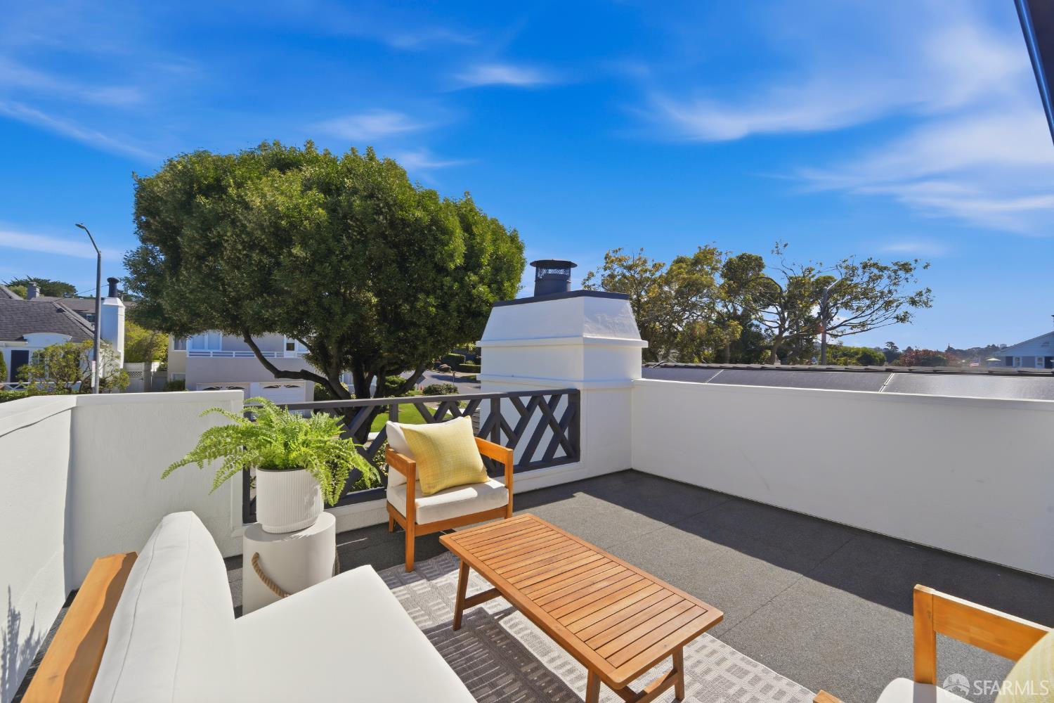 Detail Gallery Image 34 of 45 For 100 Winston Dr, San Francisco,  CA 94132 - 3 Beds | 2/1 Baths