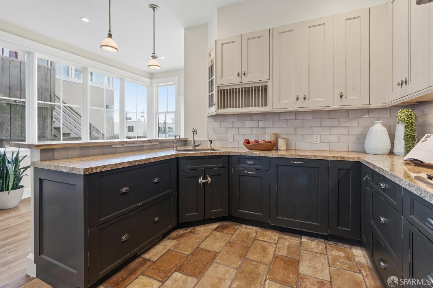 Detail Gallery Image 13 of 78 For 667 34th Ave, San Francisco,  CA 94121 - 3 Beds | 2 Baths