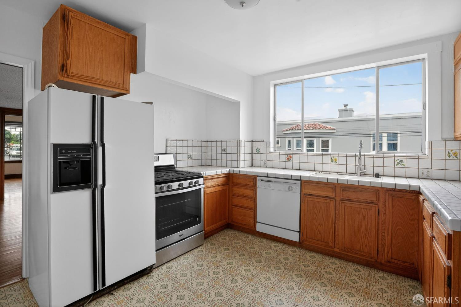 Detail Gallery Image 7 of 21 For 59 Acton St, Daly City,  CA 94014 - 3 Beds | 1/1 Baths