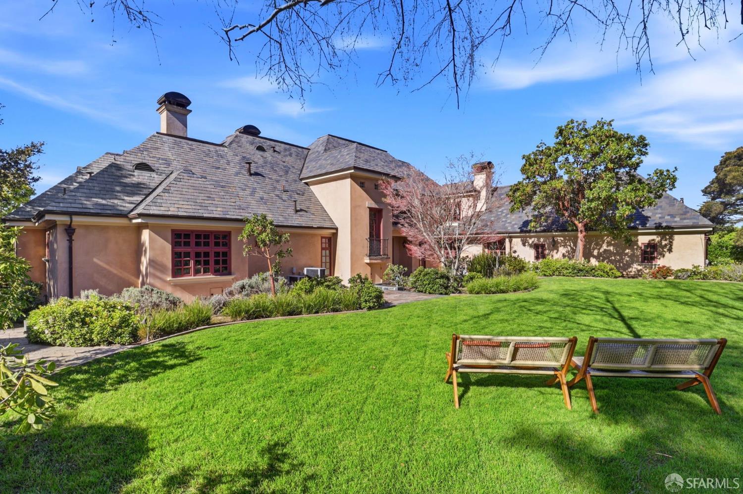 Detail Gallery Image 8 of 57 For 575 Pullman Rd, Hillsborough,  CA 94010 - 5 Beds | 4/1 Baths