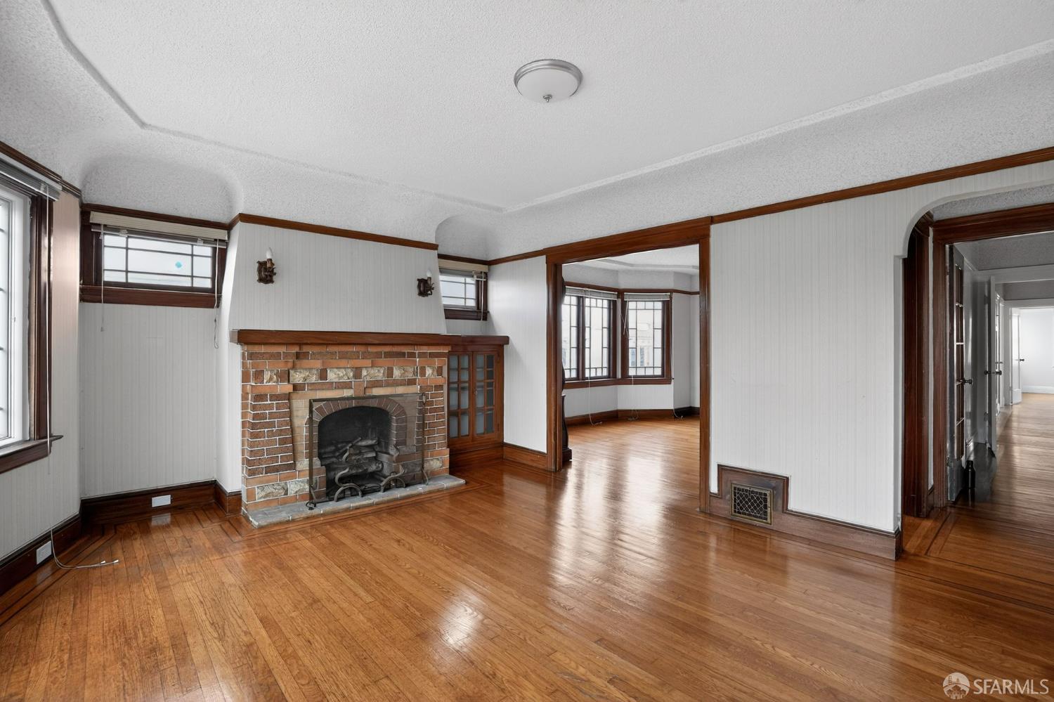 Detail Gallery Image 3 of 21 For 59 Acton St, Daly City,  CA 94014 - 3 Beds | 1/1 Baths