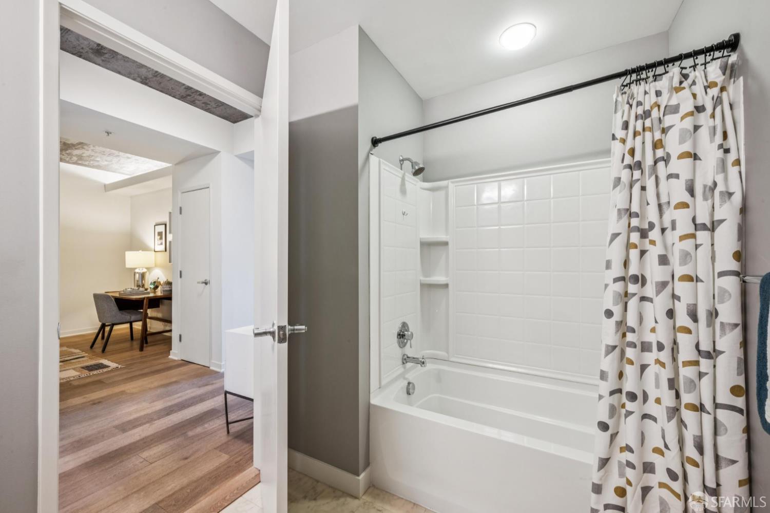 Detail Gallery Image 23 of 33 For 311 2nd St #403,  Oakland,  CA 94607 - 1 Beds | 2 Baths