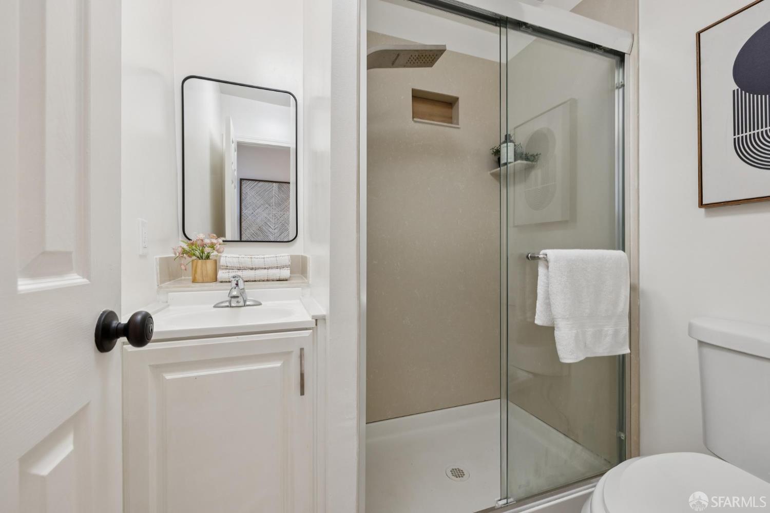 Detail Gallery Image 70 of 90 For 68 Vienna St, San Francisco,  CA 94112 - 3 Beds | 3 Baths