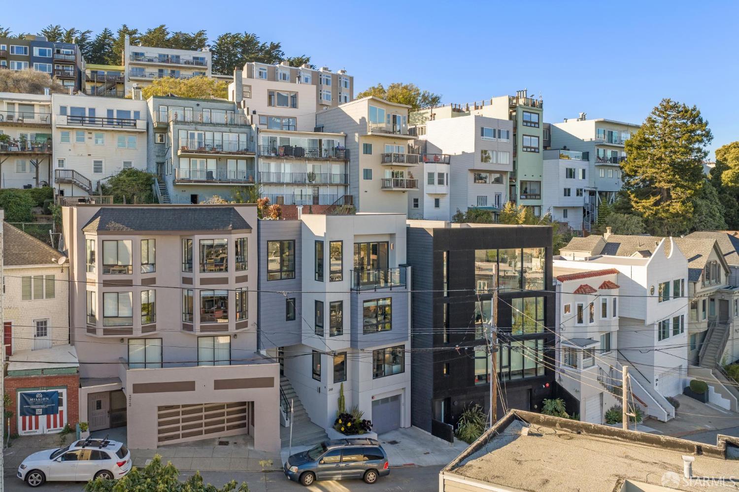 Detail Gallery Image 4 of 80 For 268 Grand View Ave, San Francisco,  CA 94114 - 4 Beds | 3 Baths