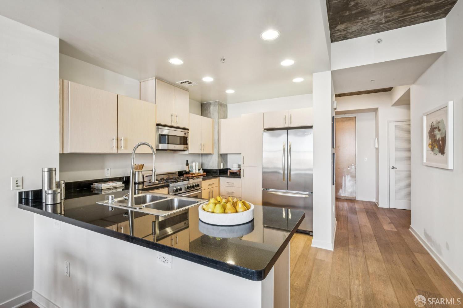Detail Gallery Image 8 of 33 For 311 2nd St #403,  Oakland,  CA 94607 - 1 Beds | 2 Baths
