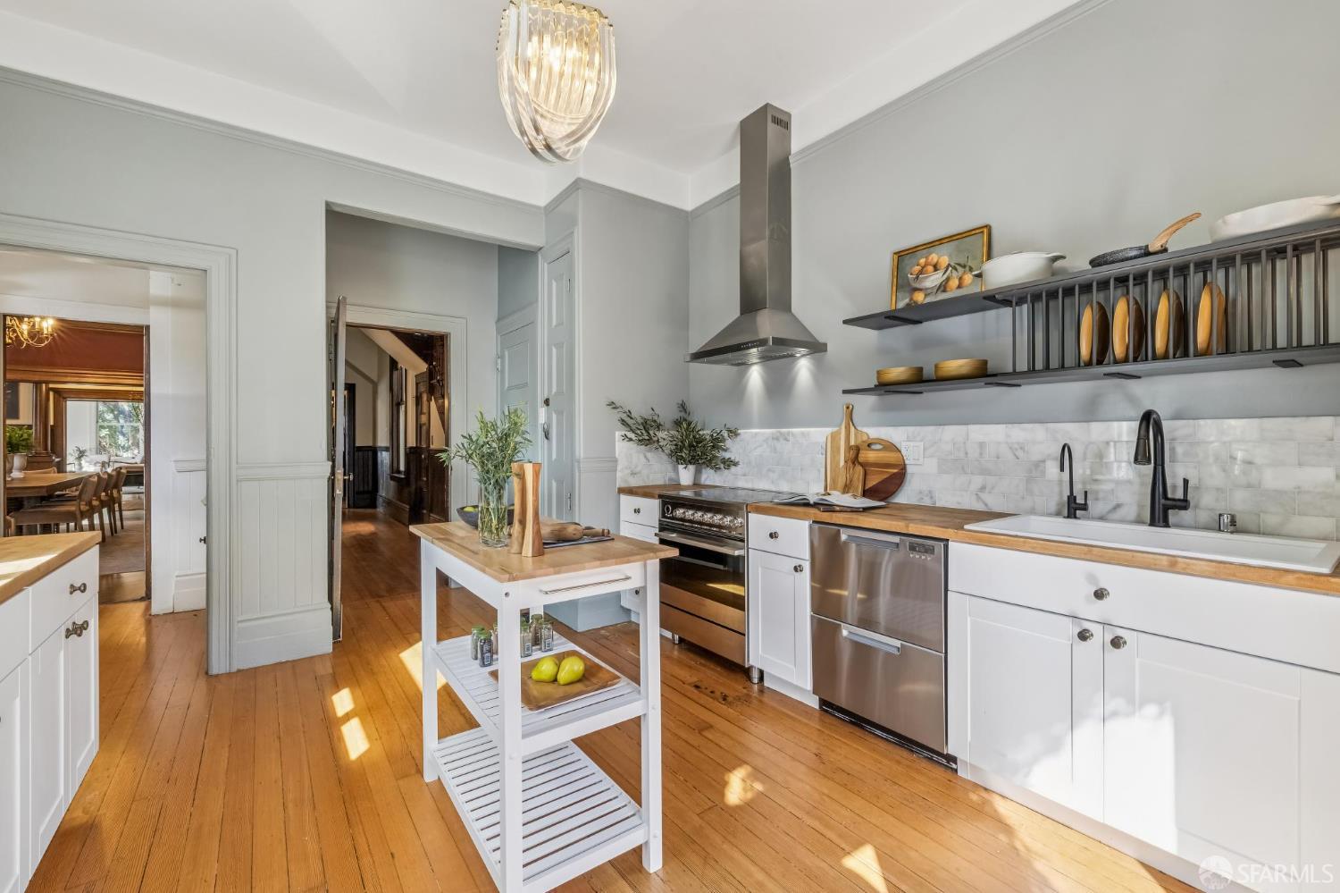 Detail Gallery Image 24 of 62 For 1461 Page St, San Francisco,  CA 94117 - 7 Beds | 4/2 Baths