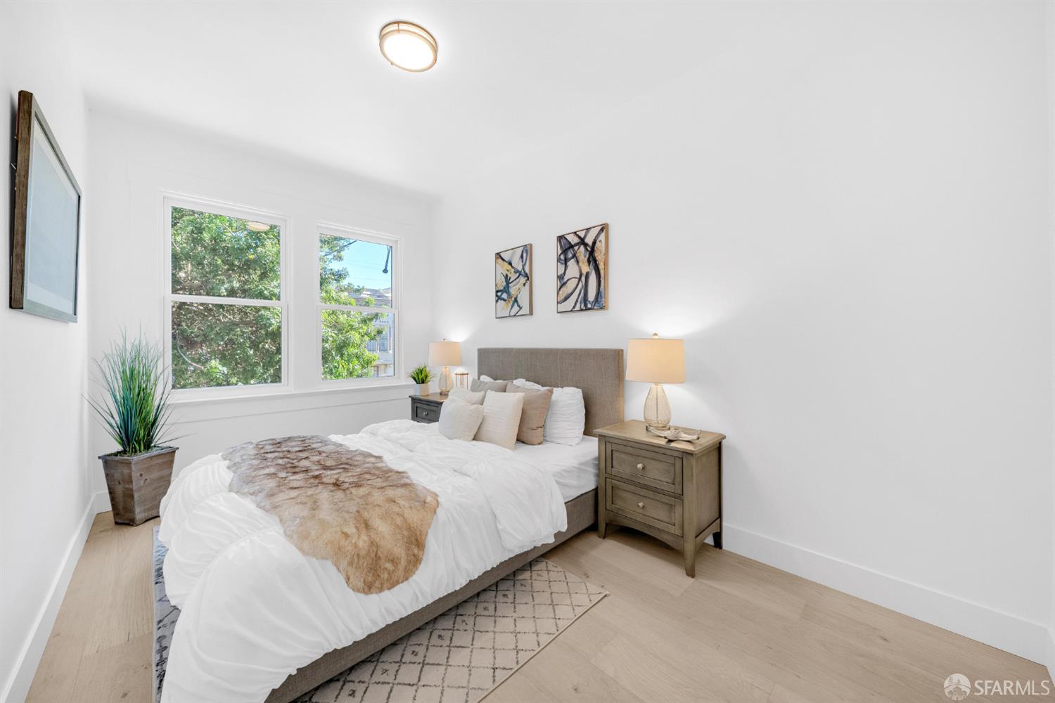 Detail Gallery Image 9 of 35 For 1060 Noe St 1062a,  San Francisco,  CA 94114 - 2 Beds | 1 Baths
