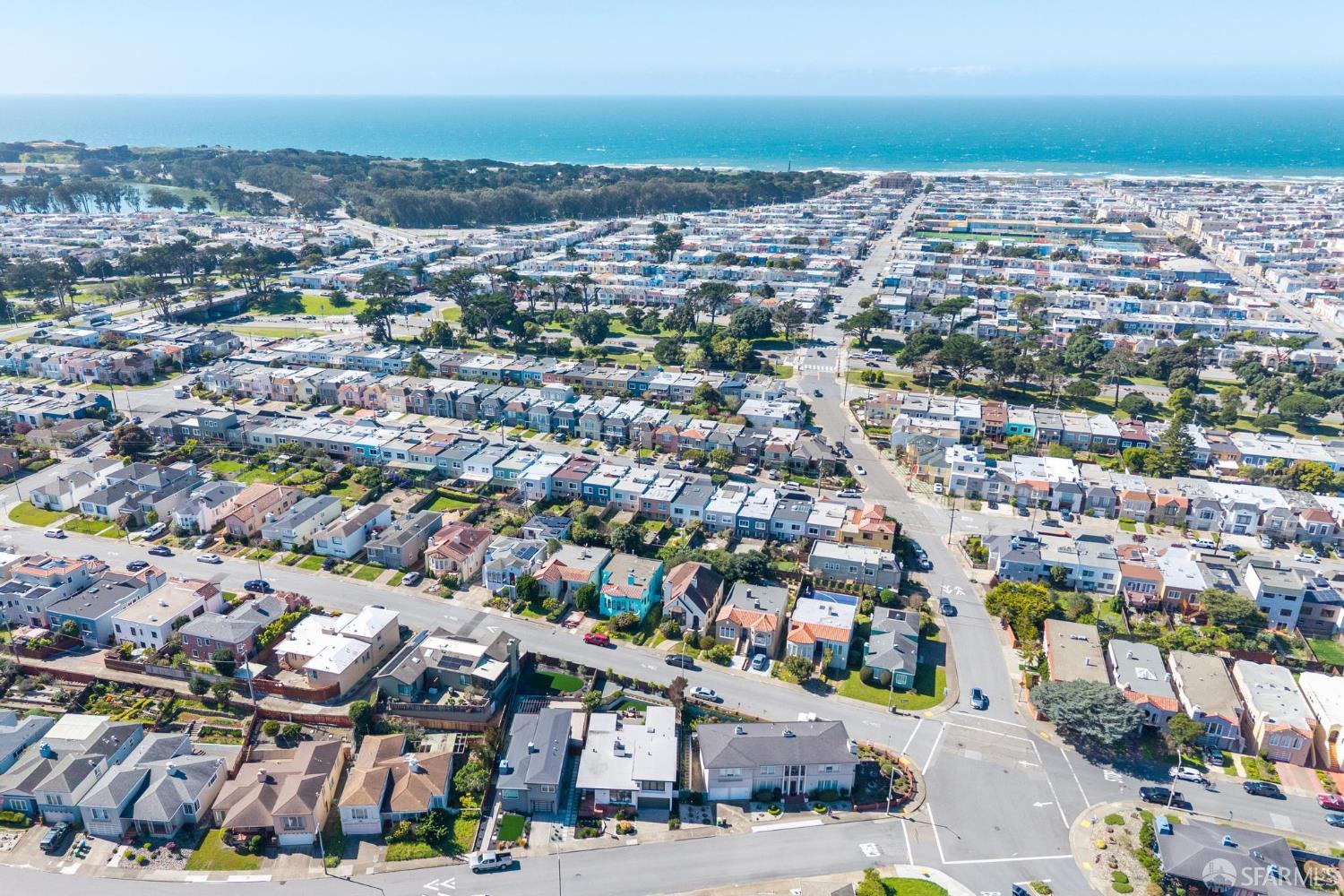 Detail Gallery Image 49 of 62 For 585 Crestlake Dr, San Francisco,  CA 94132 - 3 Beds | 2/1 Baths