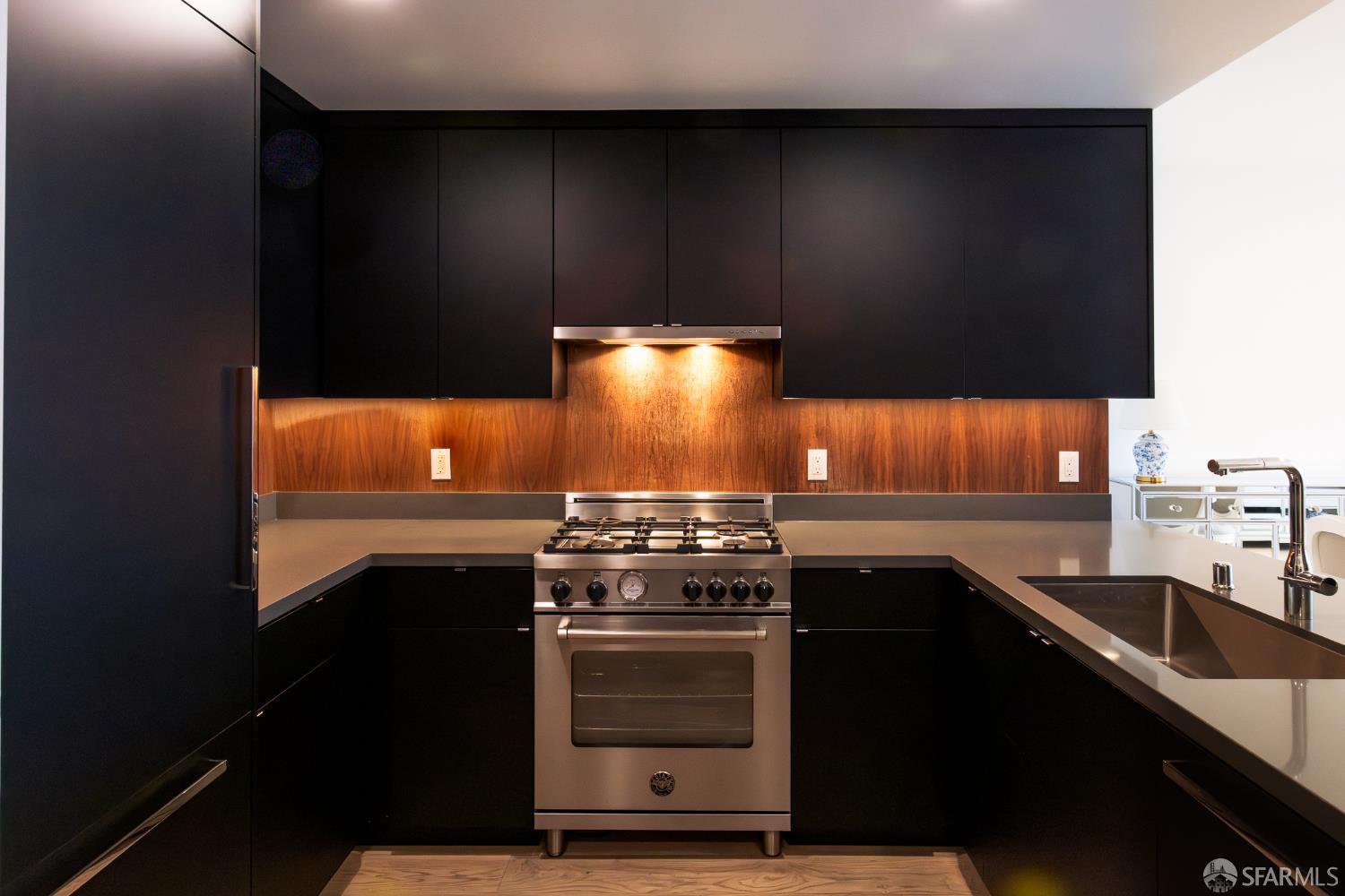 Detail Gallery Image 8 of 51 For 3620 Cesar Chavez St #203,  San Francisco,  CA 94110 - 2 Beds | 2 Baths