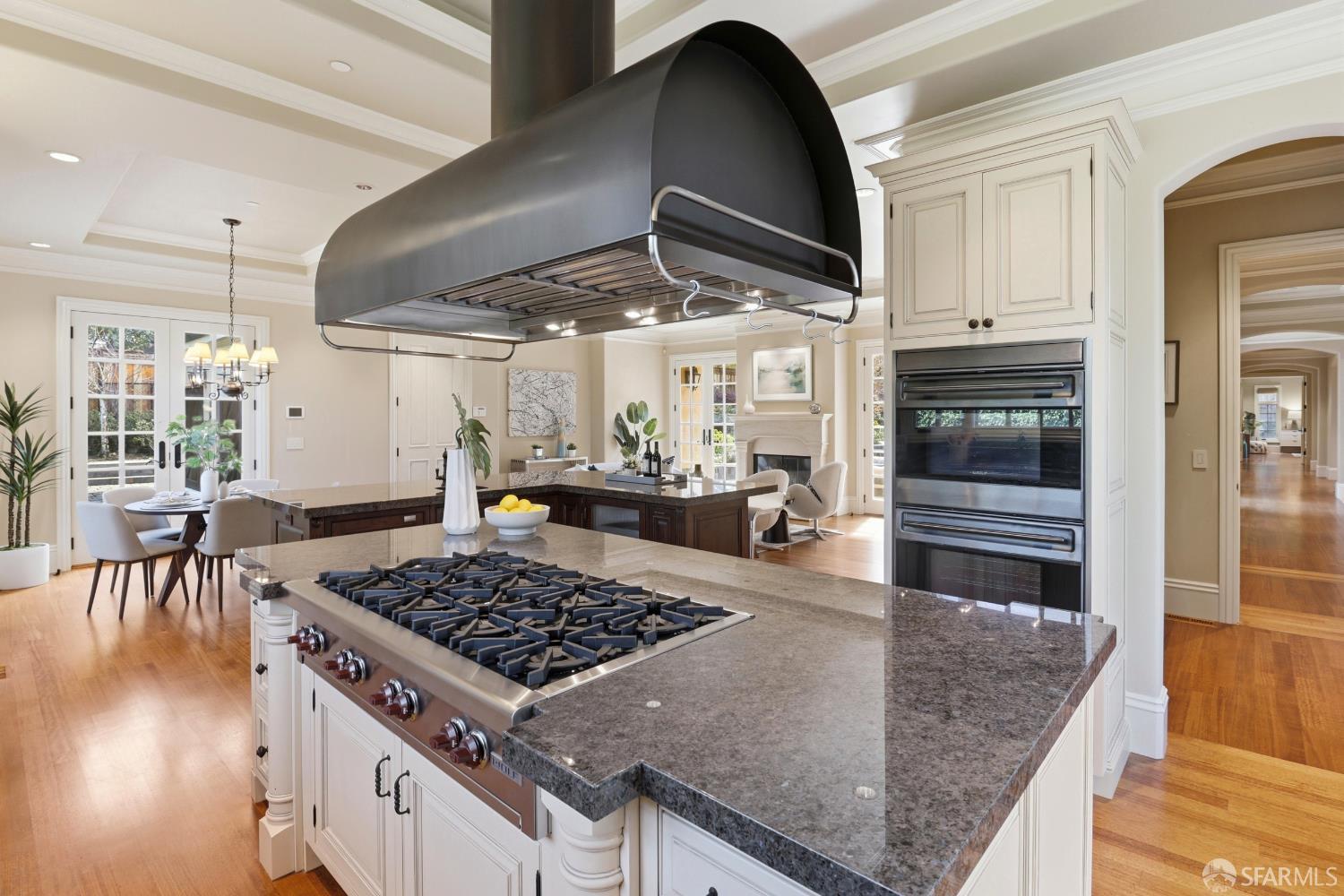 Detail Gallery Image 26 of 57 For 575 Pullman Rd, Hillsborough,  CA 94010 - 5 Beds | 4/1 Baths