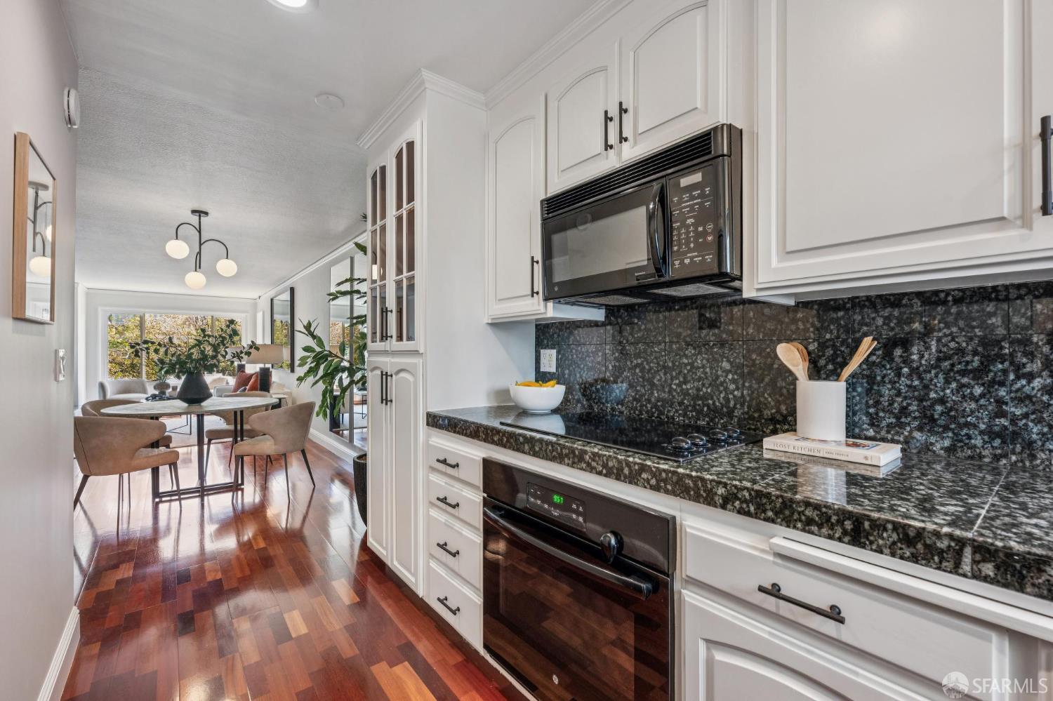 Detail Gallery Image 15 of 38 For 2315 Divisadero St #M,  San Francisco,  CA 94116 - 2 Beds | 2 Baths