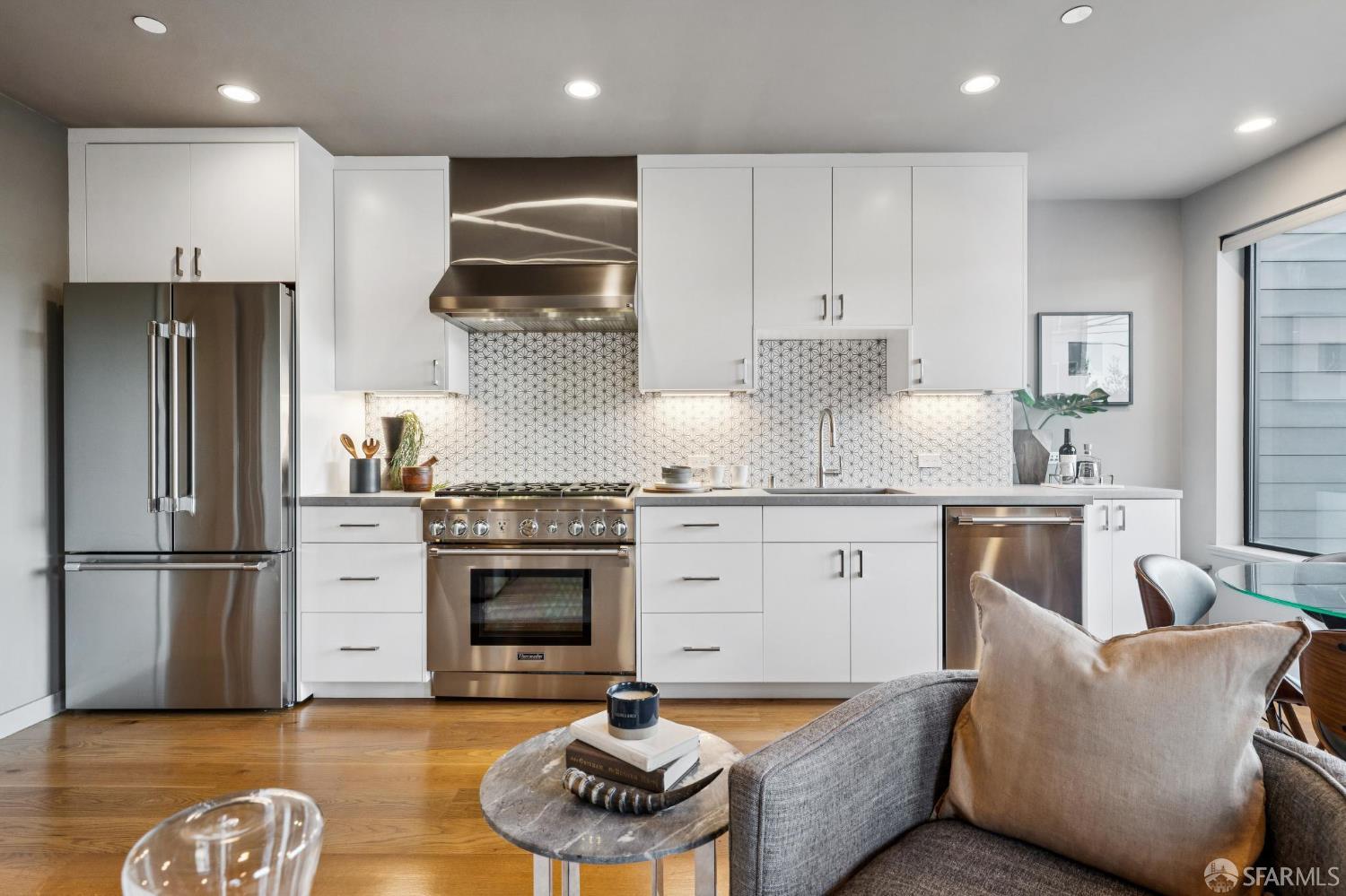 Detail Gallery Image 68 of 80 For 268 Grand View Ave, San Francisco,  CA 94114 - 4 Beds | 3 Baths