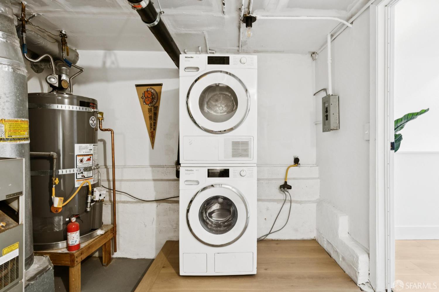 Detail Gallery Image 47 of 69 For 270 Flood Ave, San Francisco,  CA 94112 - 4 Beds | 3 Baths