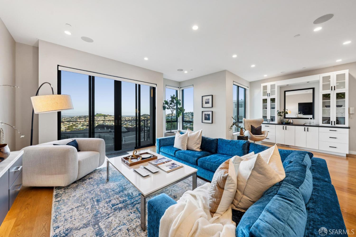 Detail Gallery Image 15 of 80 For 268 Grand View Ave, San Francisco,  CA 94114 - 4 Beds | 3 Baths