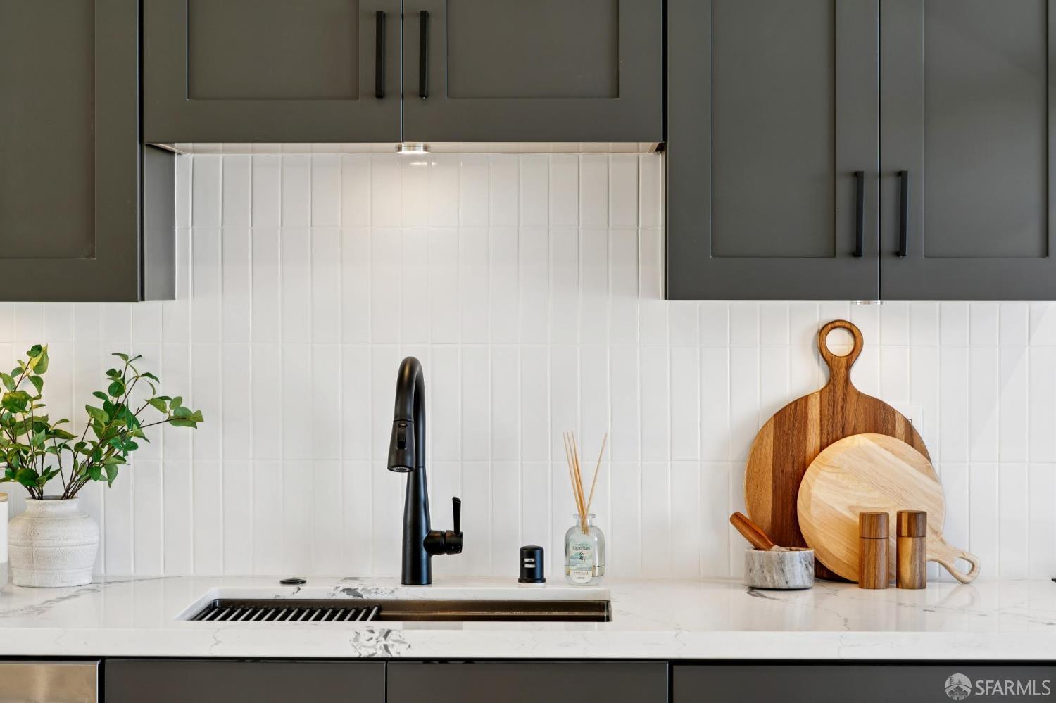 Detail Gallery Image 16 of 49 For 248 Ordway St, San Francisco,  CA 94134 - 4 Beds | 3 Baths