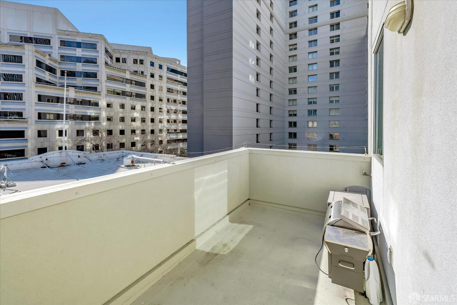 Detail Gallery Image 7 of 34 For 69 Clementina St #802,  San Francisco,  CA 94105 - 2 Beds | 2/1 Baths