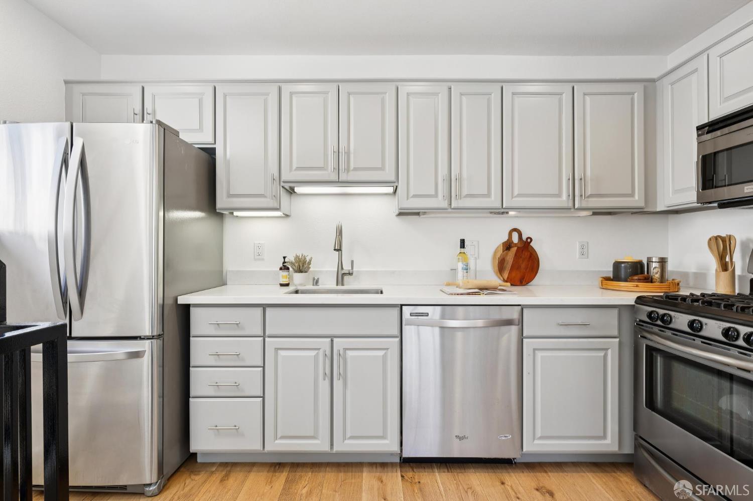 Photo #5: 426107520 Listing: Photo #5