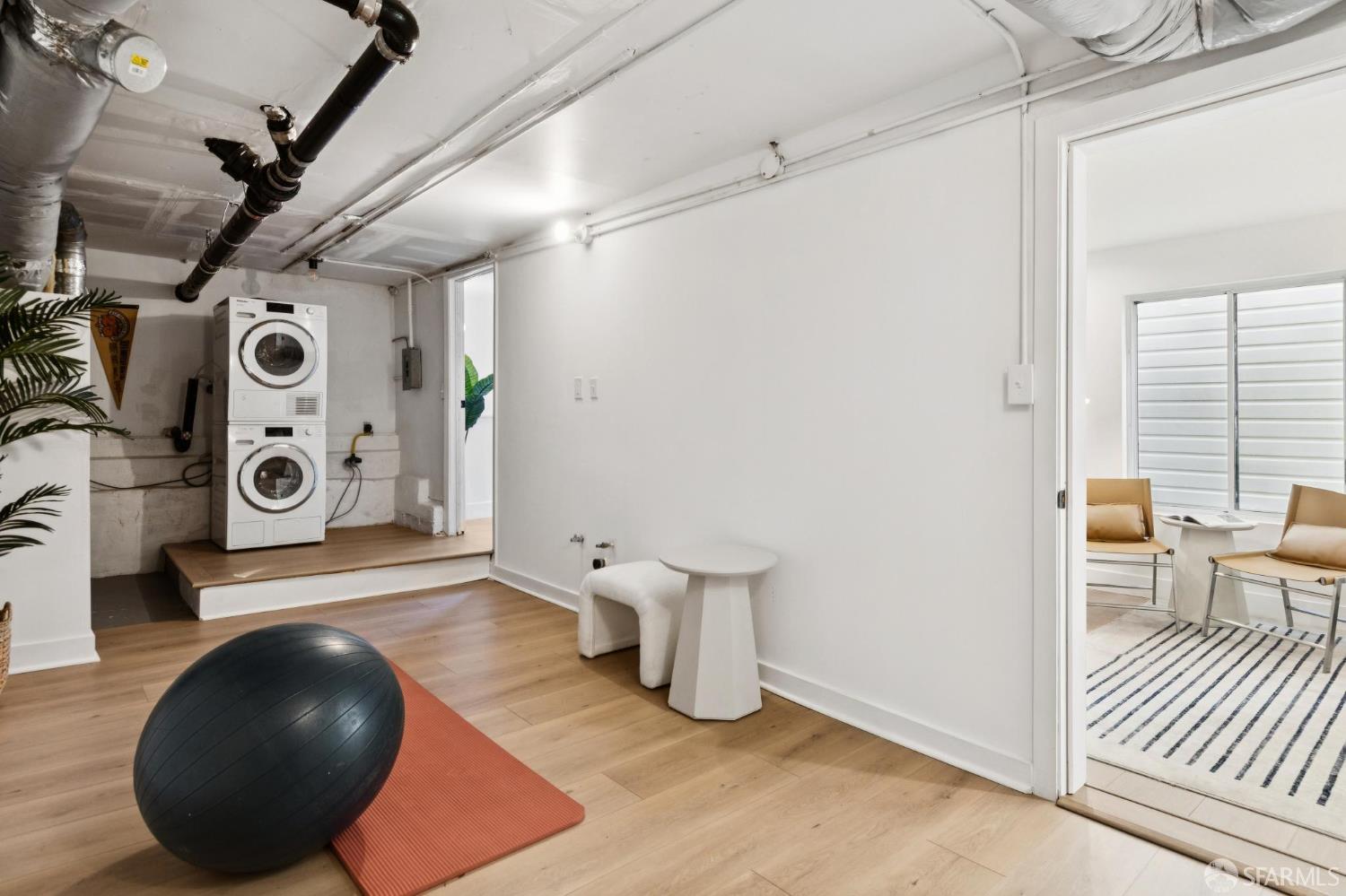 Detail Gallery Image 46 of 69 For 270 Flood Ave, San Francisco,  CA 94112 - 4 Beds | 3 Baths