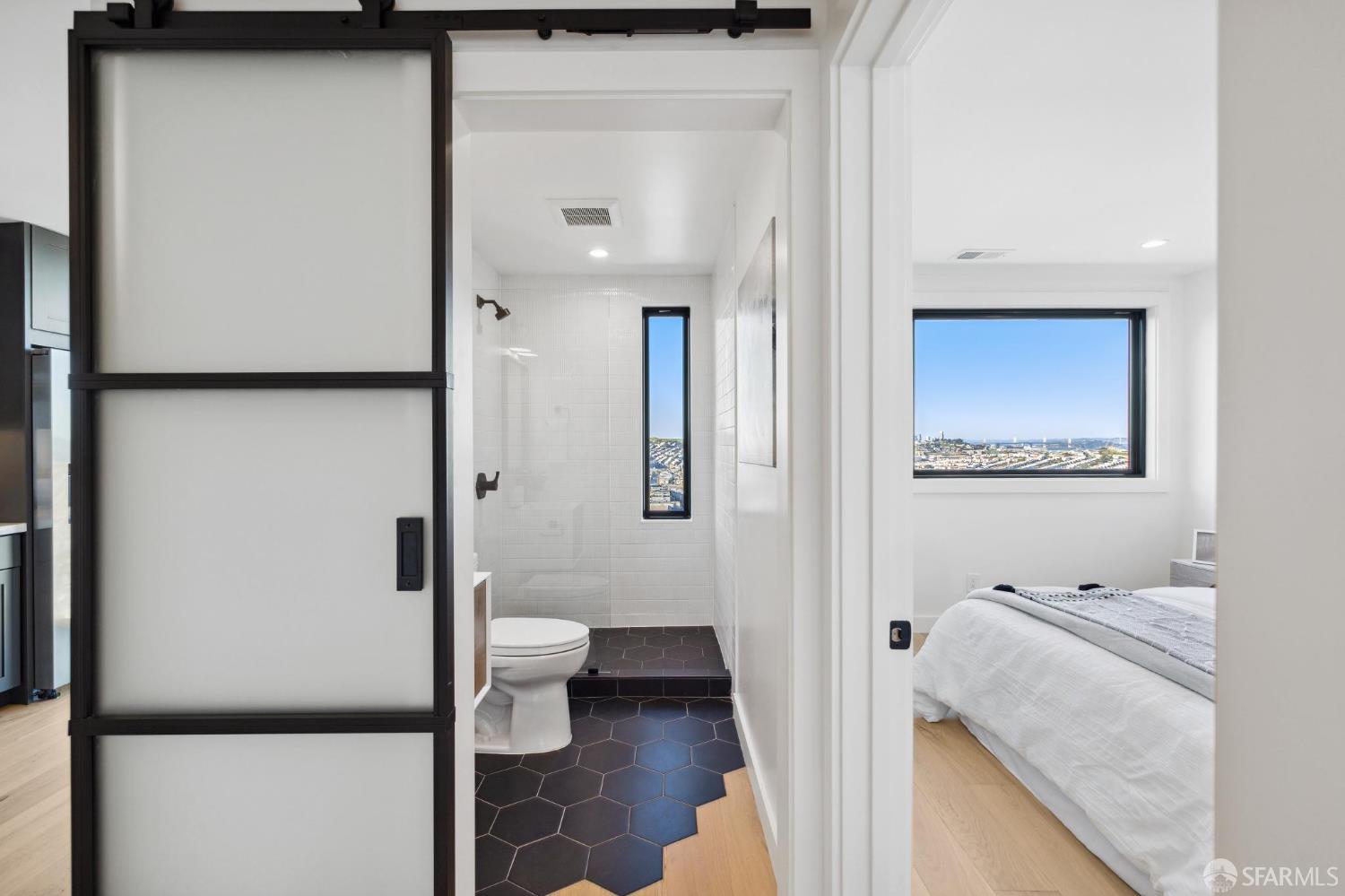 Detail Gallery Image 10 of 49 For 248 Ordway St, San Francisco,  CA 94134 - 4 Beds | 3 Baths