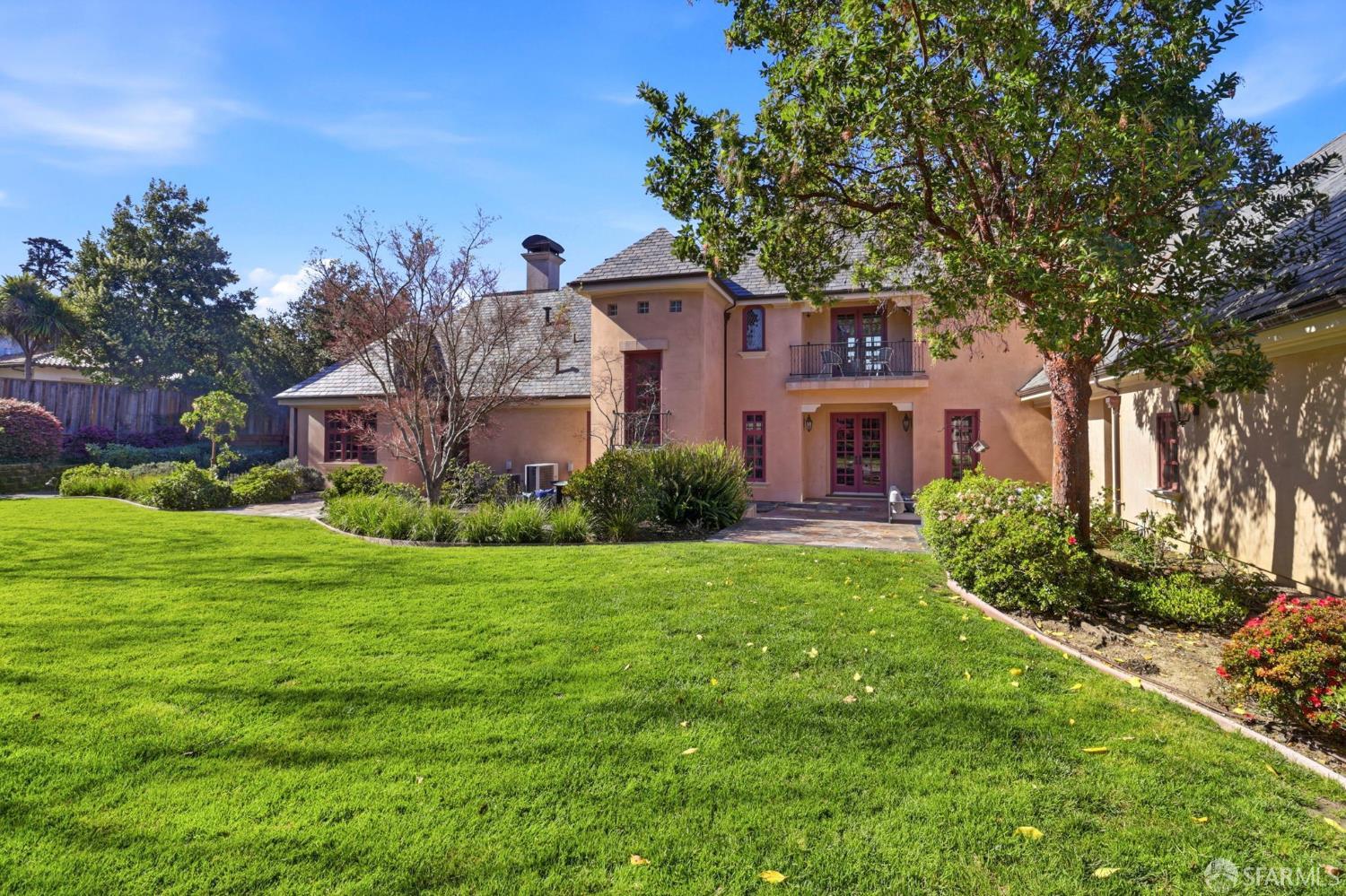 Detail Gallery Image 6 of 57 For 575 Pullman Rd, Hillsborough,  CA 94010 - 5 Beds | 4/1 Baths