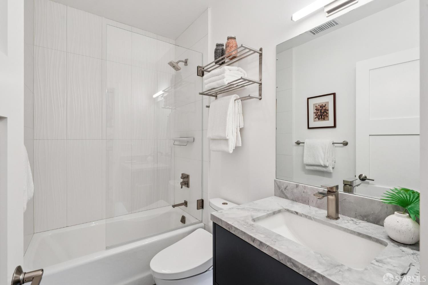 Detail Gallery Image 53 of 80 For 268 Grand View Ave, San Francisco,  CA 94114 - 4 Beds | 3 Baths