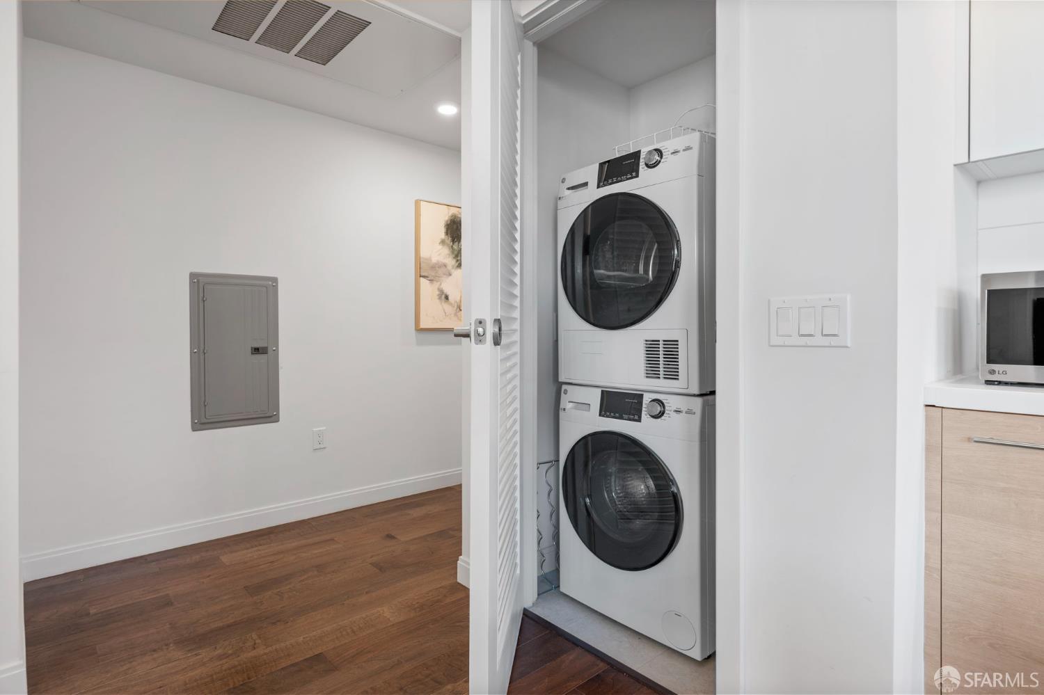 Photo #23: 426107274 Listing: Photo #23