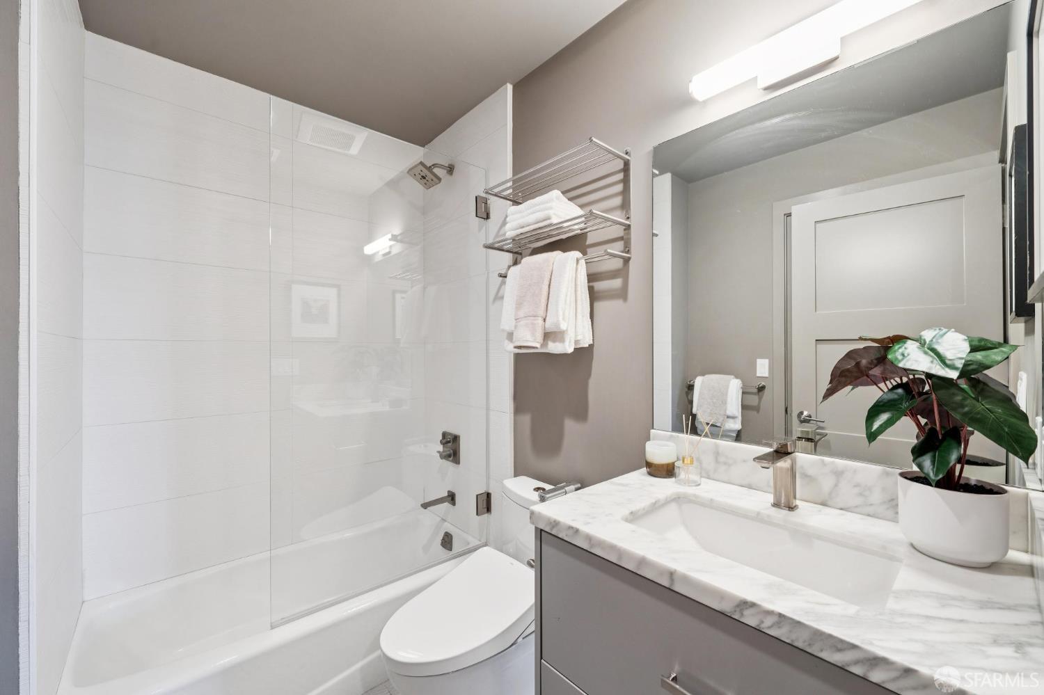 Detail Gallery Image 74 of 80 For 268 Grand View Ave, San Francisco,  CA 94114 - 4 Beds | 3 Baths