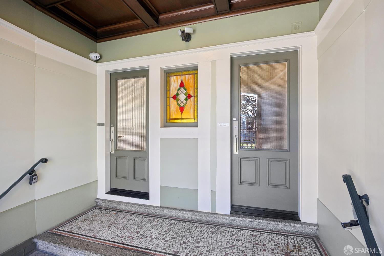 Detail Gallery Image 3 of 84 For 810 Dolores St, San Francisco,  CA 94110 - – Beds | – Baths